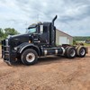 2019 Kenworth T800 SemiTractor Truck